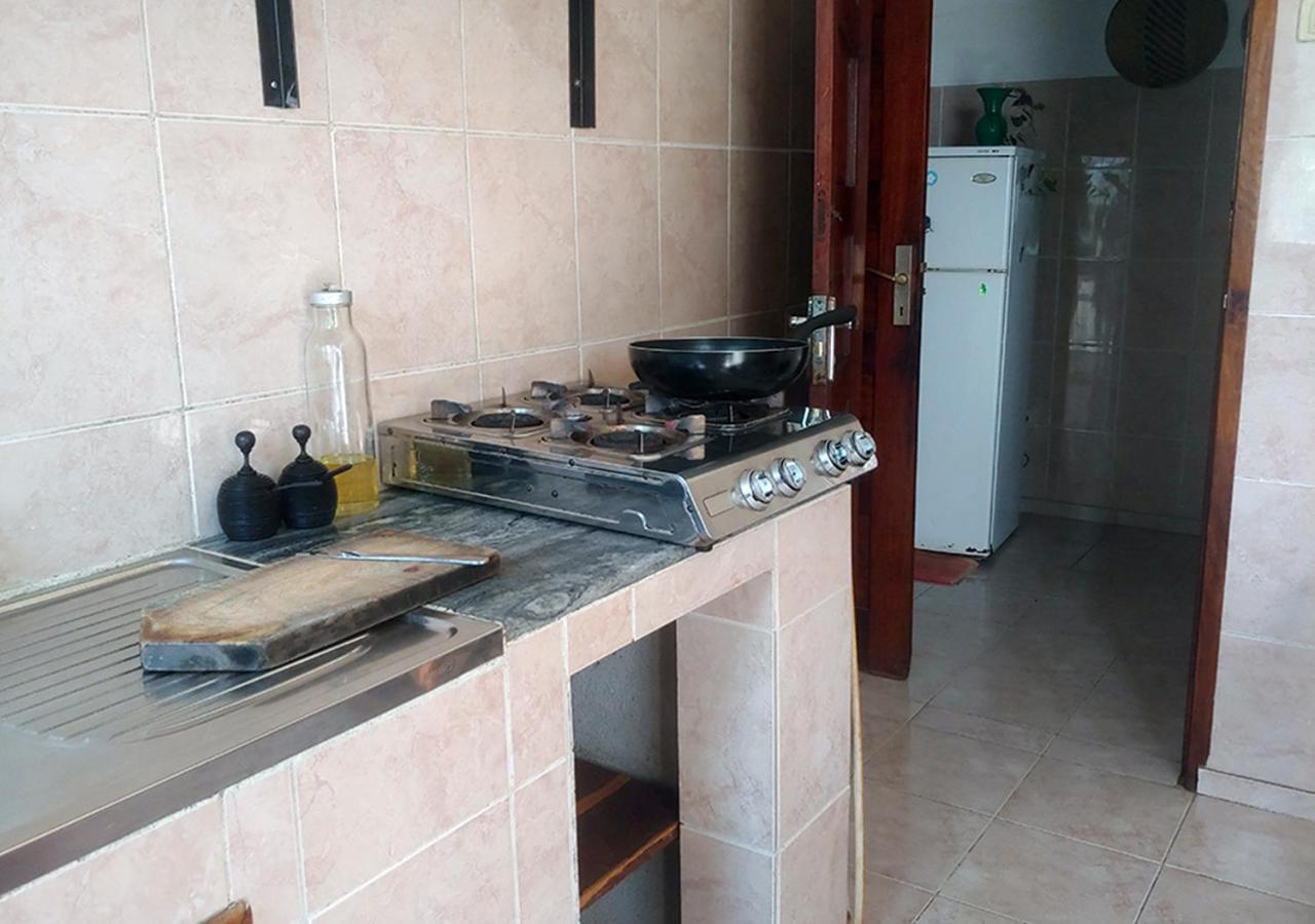 Ruby - Casa De Hospedes - Backpackers นัมปูลา ภายนอก รูปภาพ