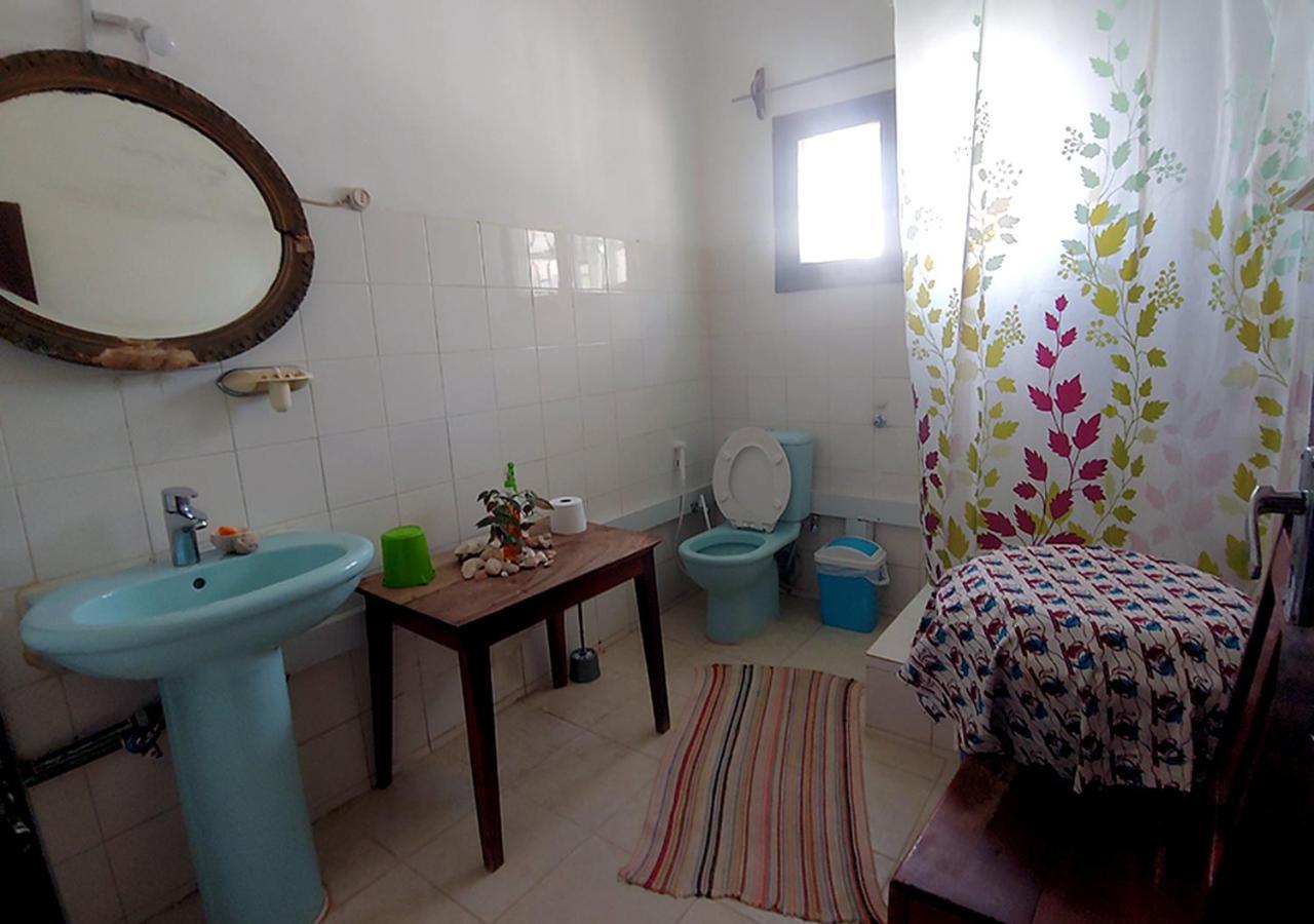 Ruby - Casa De Hospedes - Backpackers นัมปูลา ภายนอก รูปภาพ